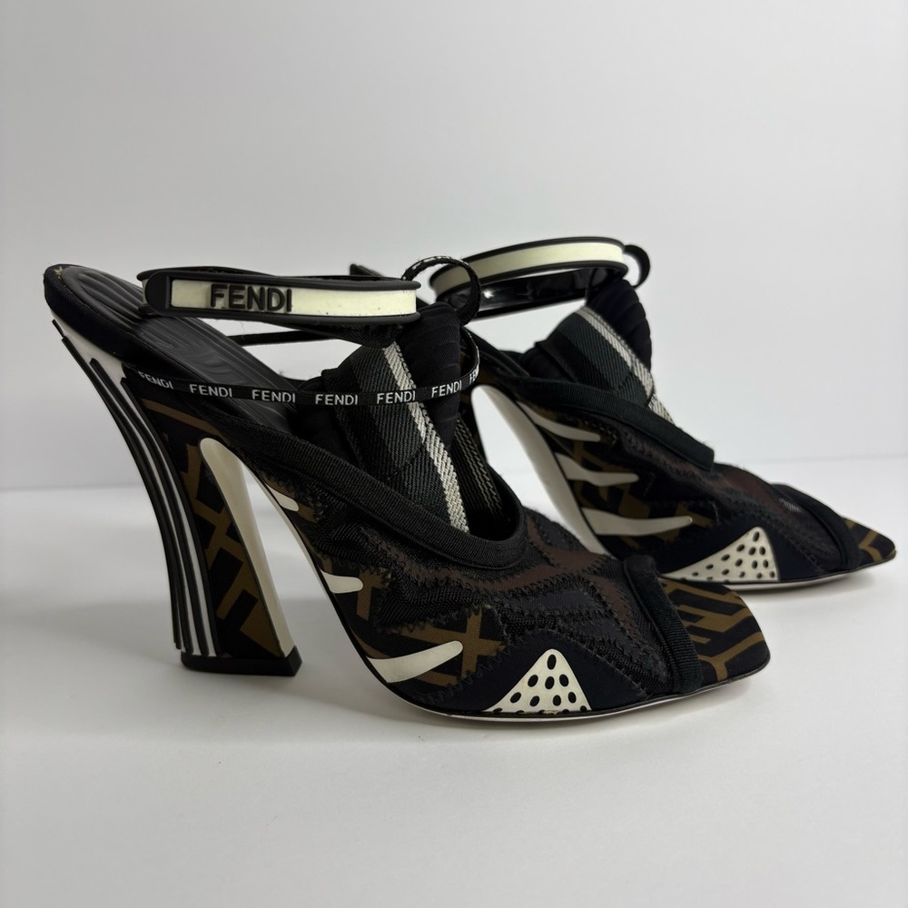 Fendi Black and White Heels - Picture 4 of 12